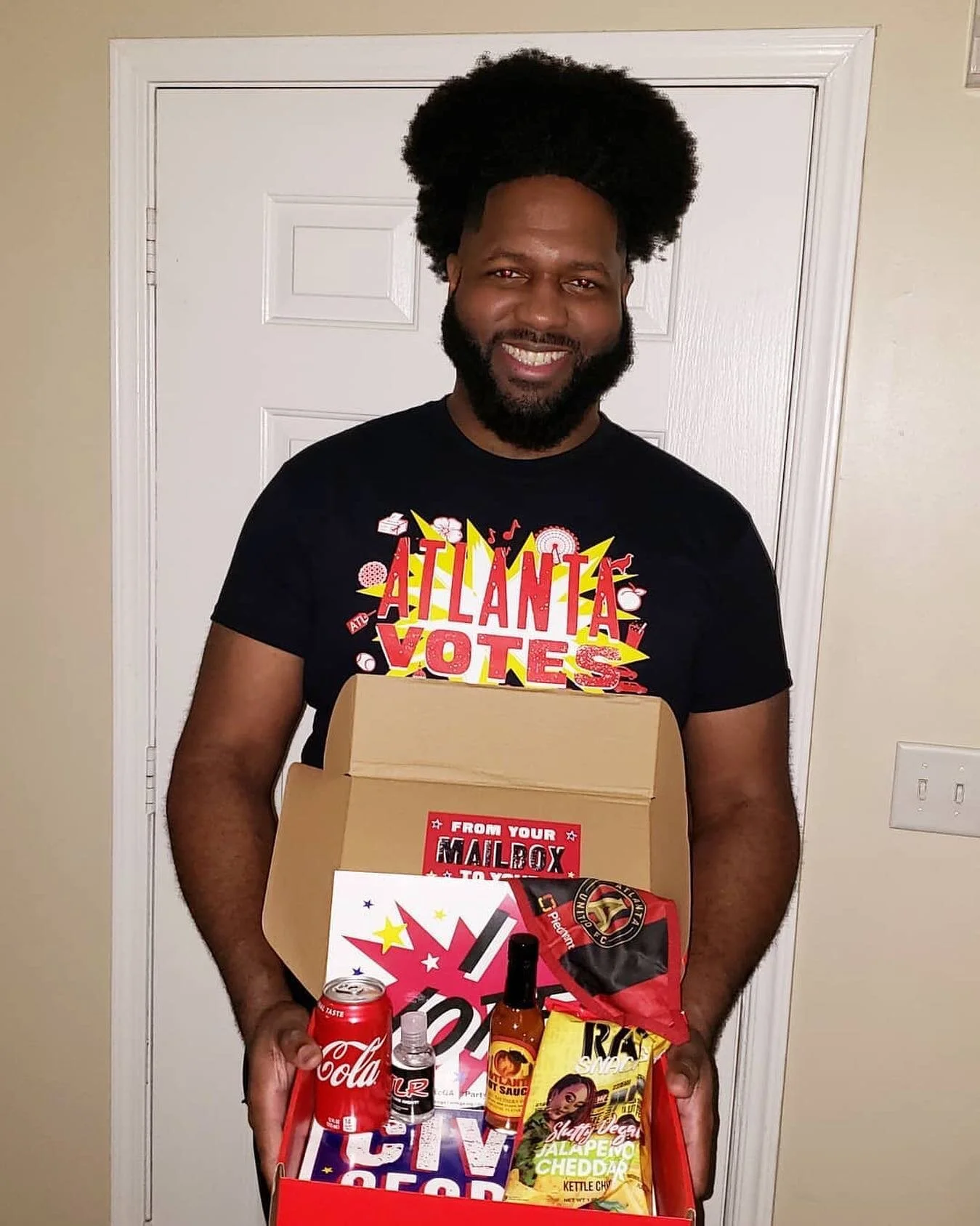 Posted @withregram &bull; @rjlove_83 I just got my ATL #partyatthemailbox! My vote and my voice are something to celebrate! Let&rsquo;s go Georgia! #educate #celebrate
www.PartyattheMailbox.com
#GARunoff #BlackGirlsVote #CivicGA