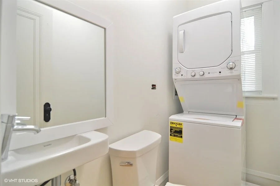 11_1324DeweyAve_3_44_LaundryRoom_LowRes.jpg