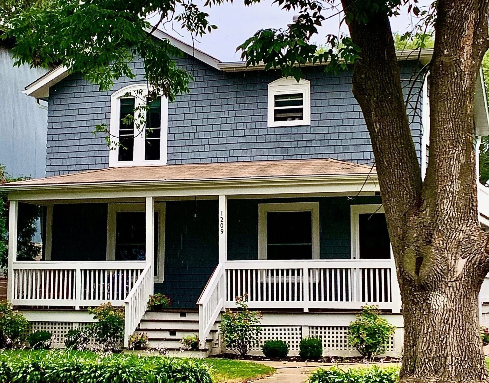 2 Bedroom / 1 Bath  1F