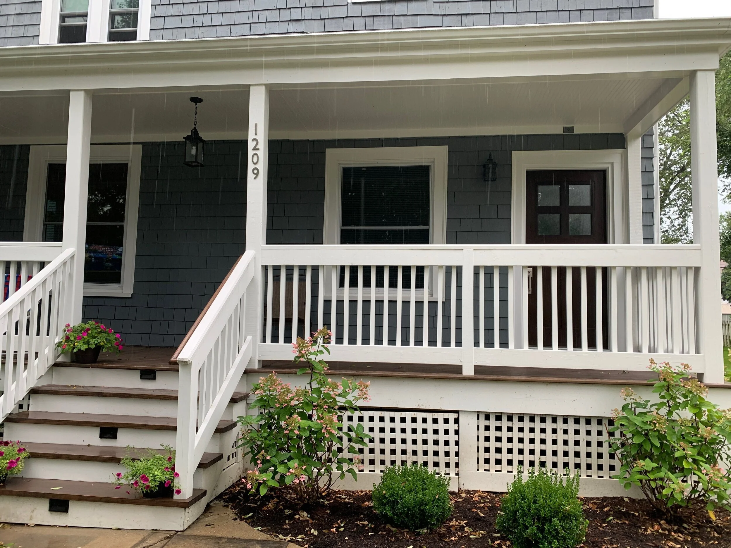 2 Bedroom / 1  Bath 1R