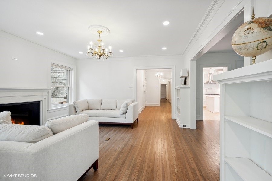 05_1106JudsonAve_Unit1_10002_LivingRoom_LowRes.jpeg