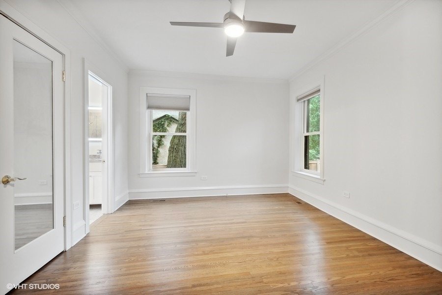15_1106JudsonAve_Unit1_14_PrimaryBedroom_LowRes.jpeg