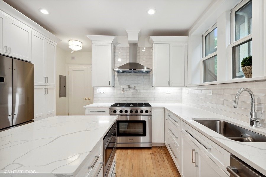 09_1106JudsonAve_Unit1_177002_Kitchen_LowRes.jpeg