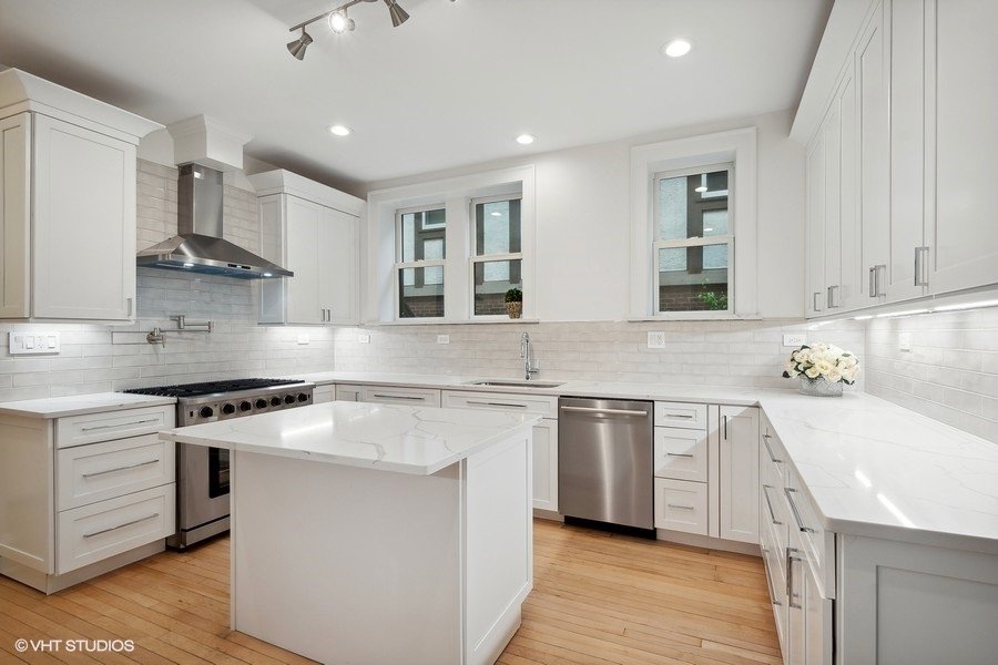 08_1106JudsonAve_Unit1_177001_Kitchen_LowRes.jpeg