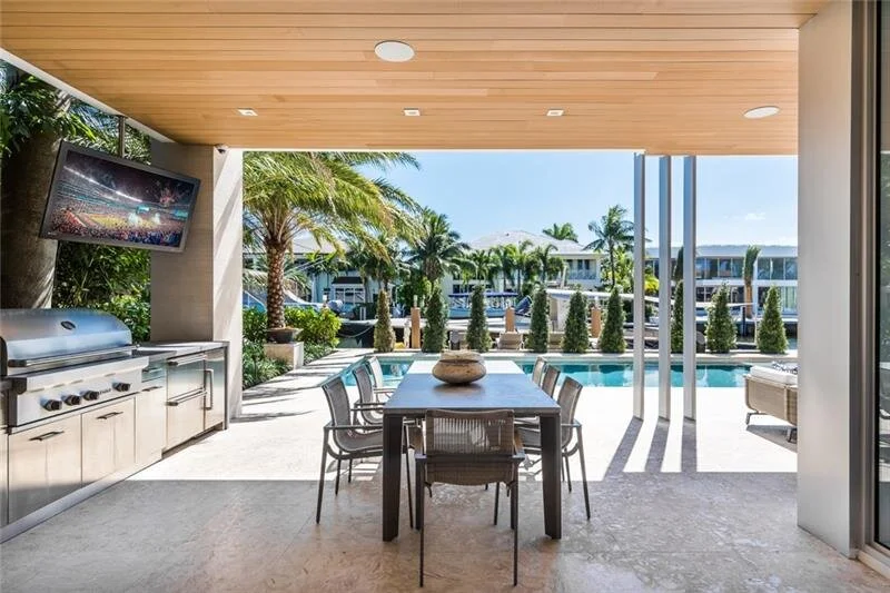 Barcelona Drive Summer kitchen