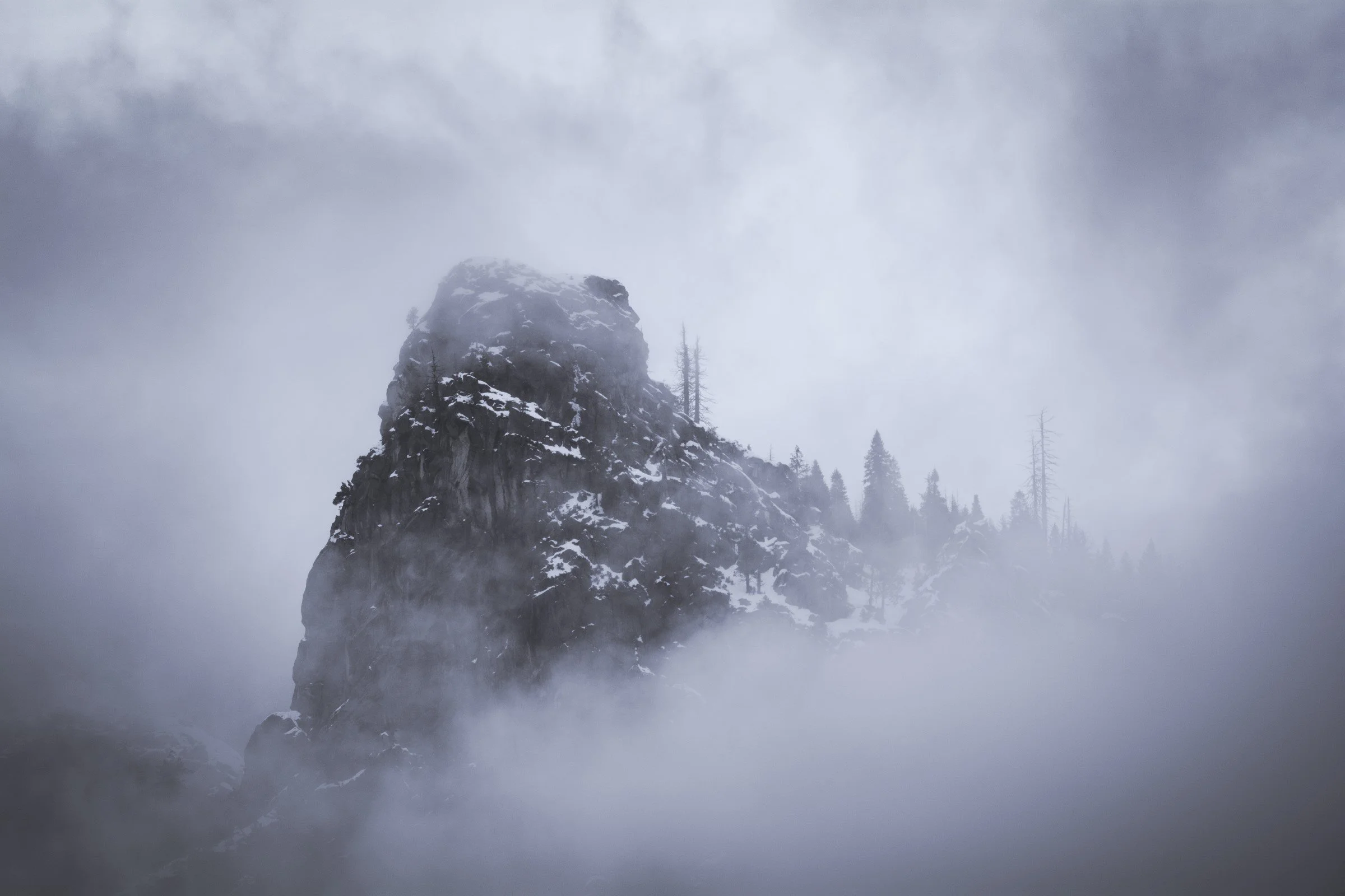 castle i nthe clouds small.jpg