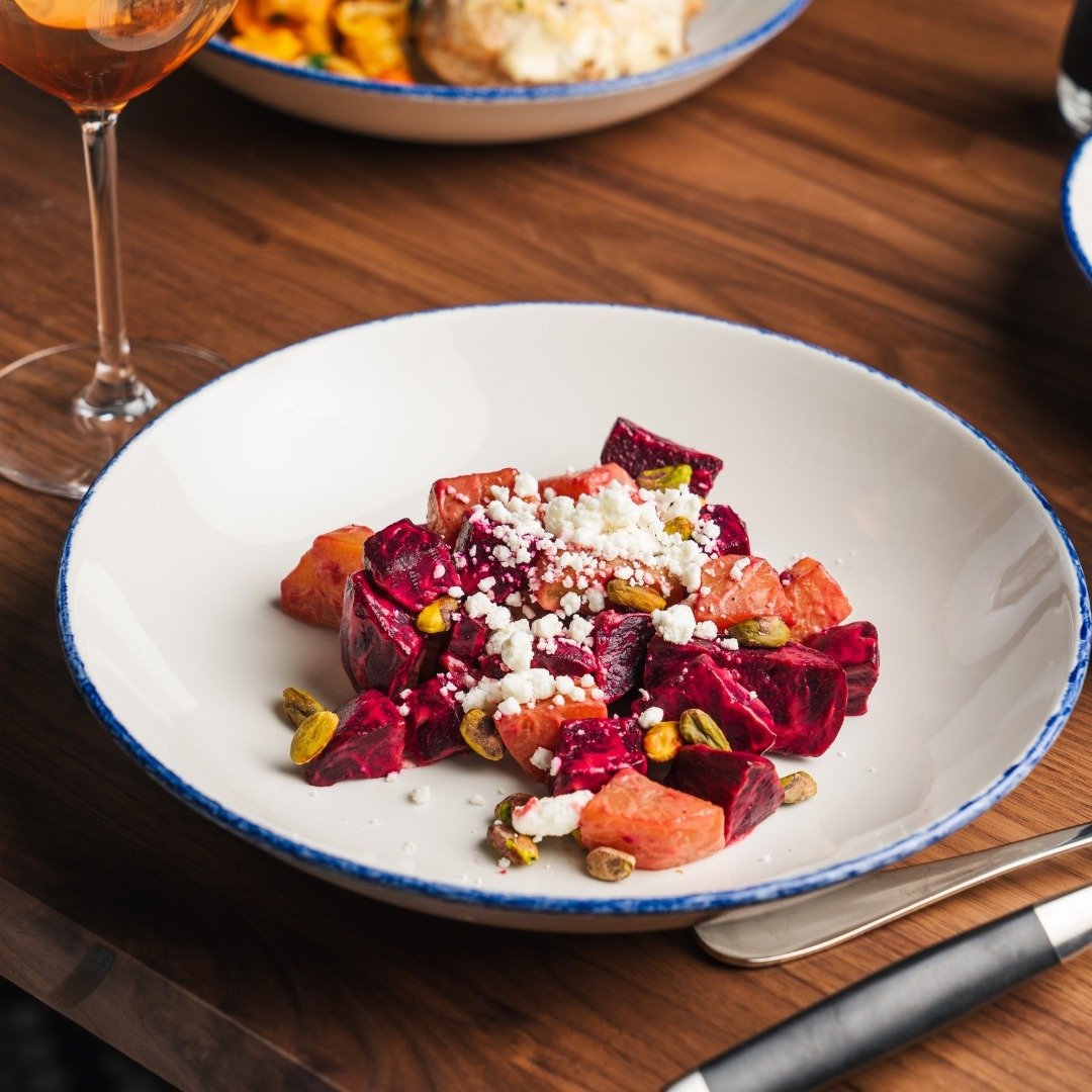 Let&rsquo;s brighten up your tastebuds this weekend! 😋 Enjoy a delicious and healthy Beet Salad for lunch! Made with pistachio, goat cheese, sourdough croutons, and tossed in orange and beet dressing!

📸: @kristen.mendiola