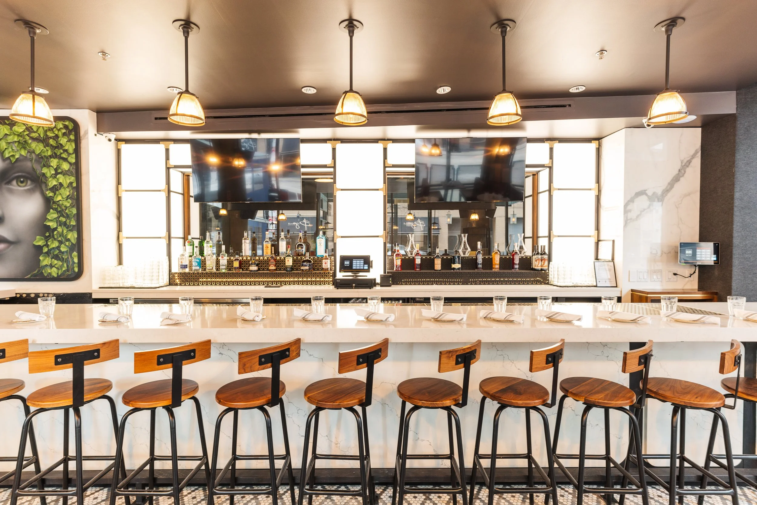 RiverNorthBistro-Bar with Mural.jpg