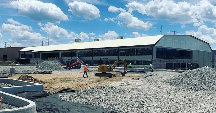 Progress pic from Silo Studios! 💪 ⁣
⁣
#adaptivemixeduse #oldbuildingsarecool #oldbuildingnewlife #flywaydevelopment #flywaysc #construction #workinprogress #silostudios #thenations #silobend #nashvillecommercialrealestate #workinnashville