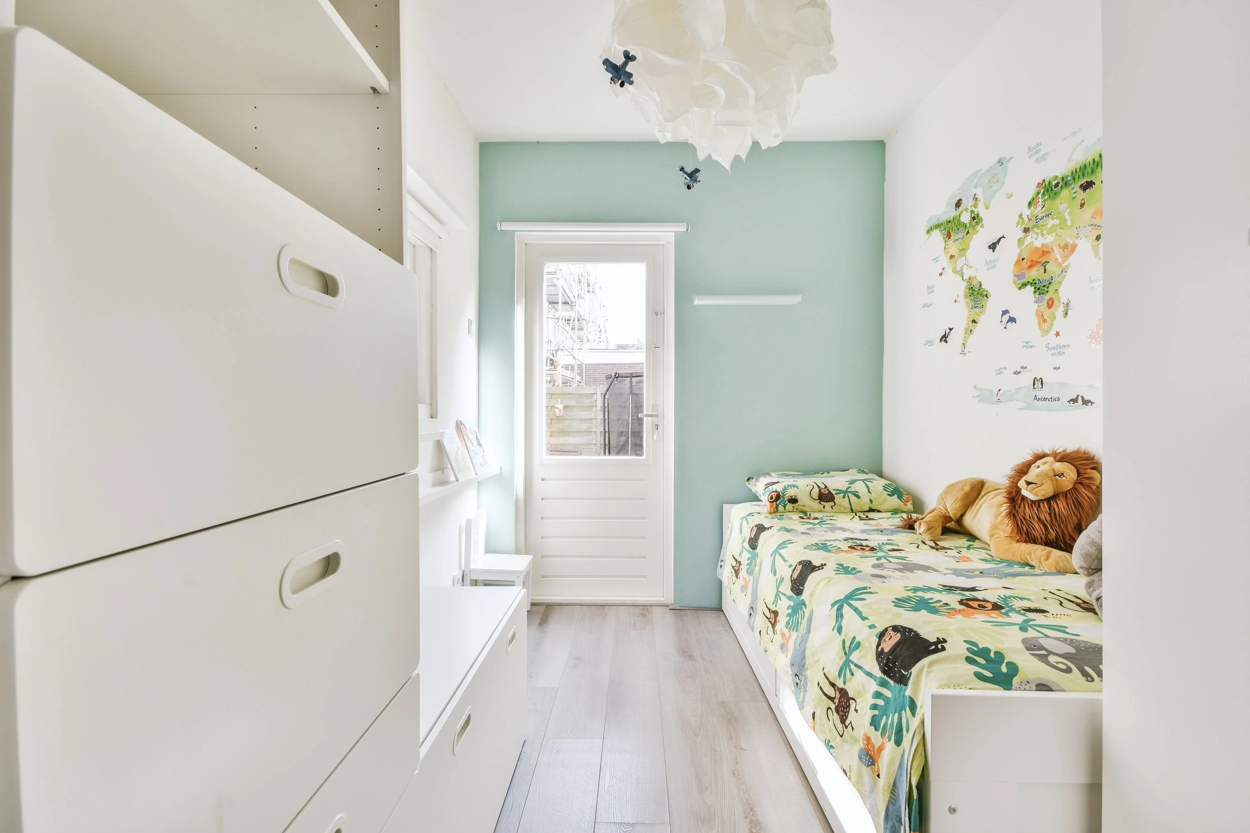 Space-Saving Laundry Ideas for Studio Apartments