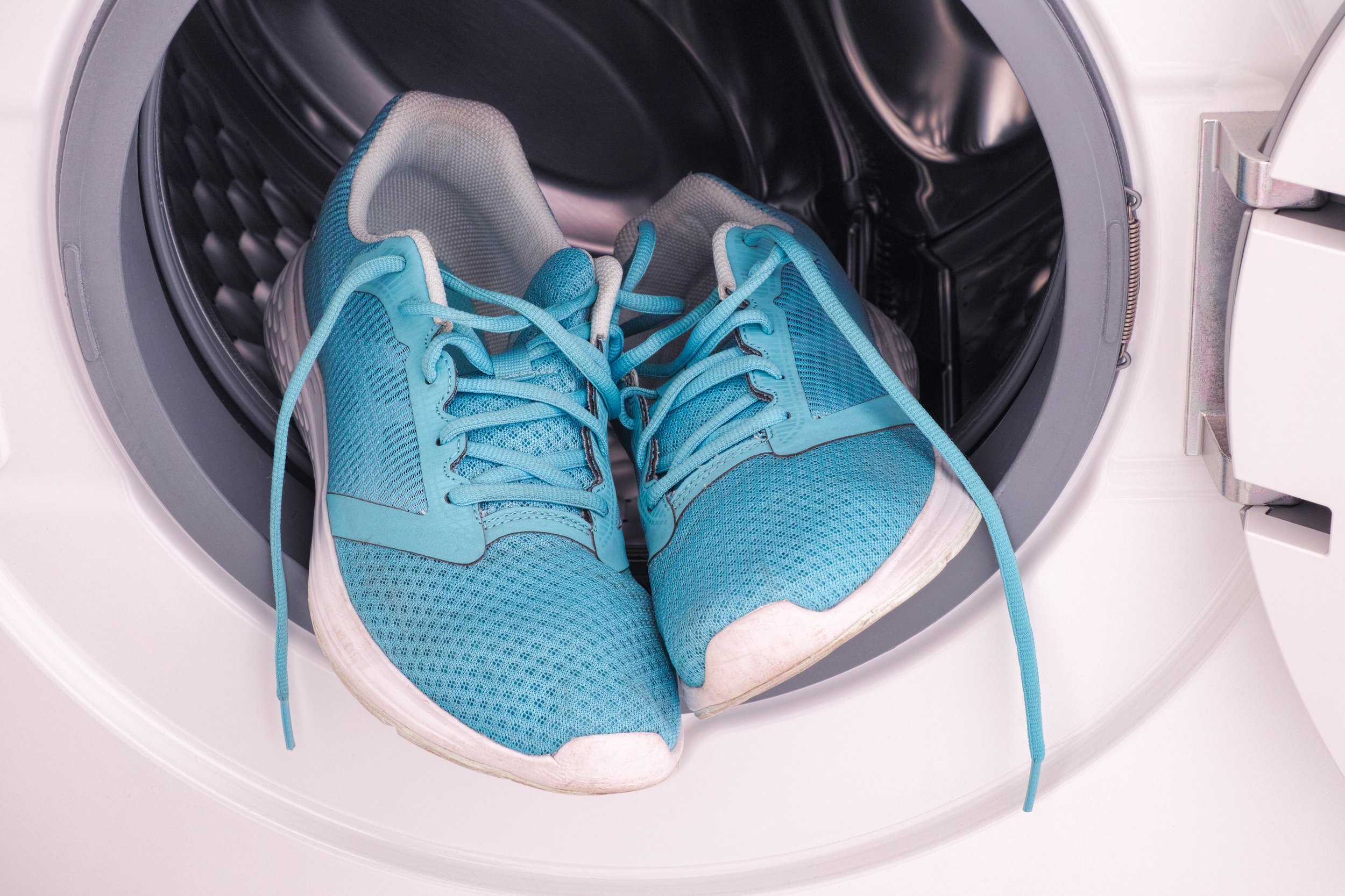 Стирка кроссовок в стиральной машинке