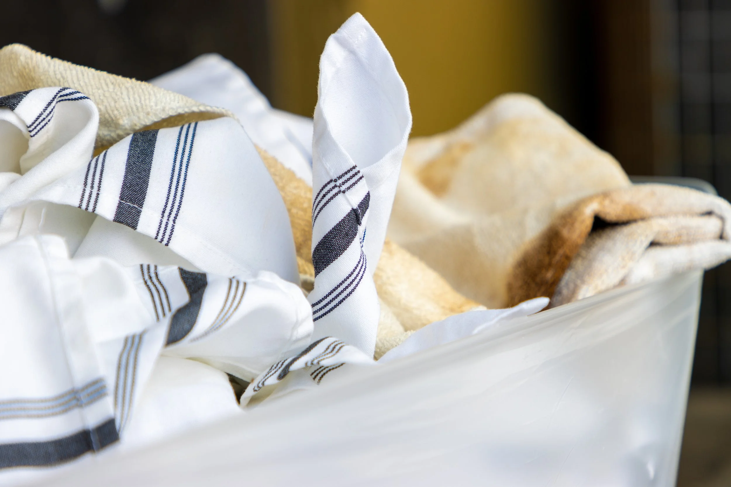 7 Reasons Why You Need a Restaurant Laundry Service