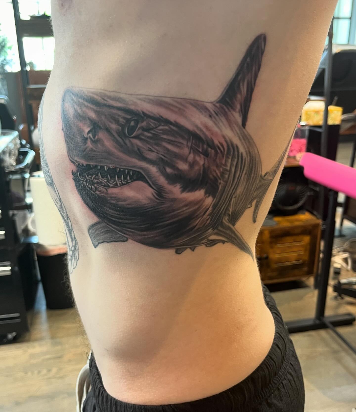 @alesnoxta2 with this INSANE shark on the ribs 🔥
.
Call the shop today to book with @alesnoxta2 
.
720.904.8904
.
Using #dynamiccolor #eternalink #worldfamousink #stigmarotary #fkirons