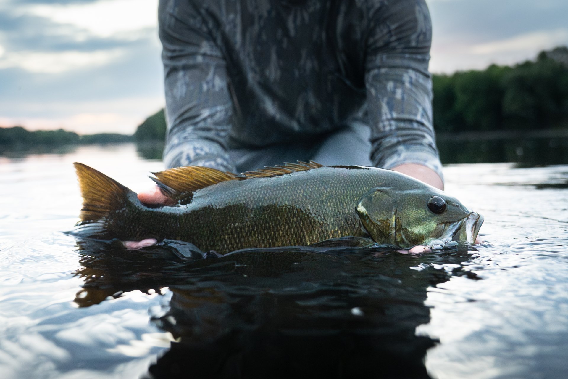 Mississippi River Fishing w Tony - 1080-17.jpg