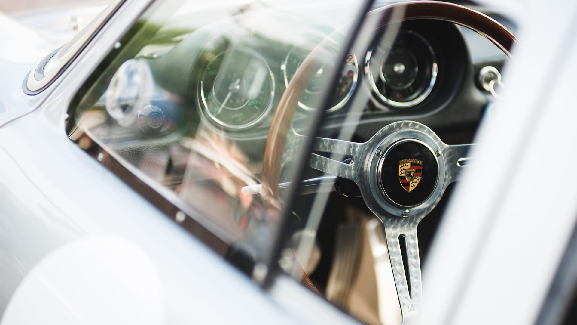 Lunch at the Rally: Welcoming Motoring Wealth