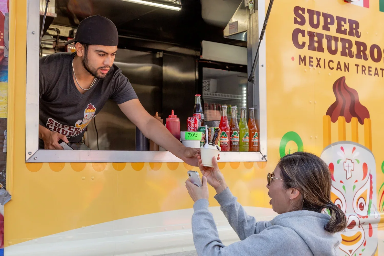 Food Truck/Trailer (over 25ft)