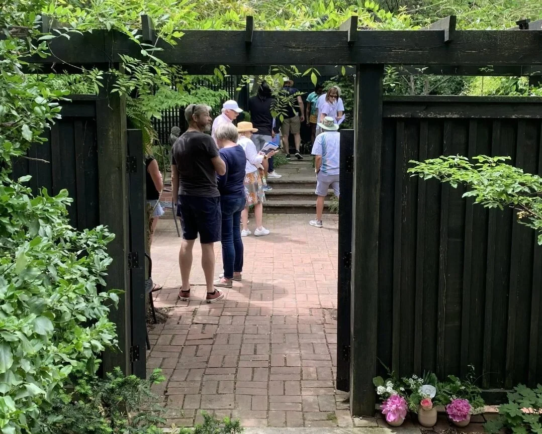 Hidden Gardens & Private Spaces Tour