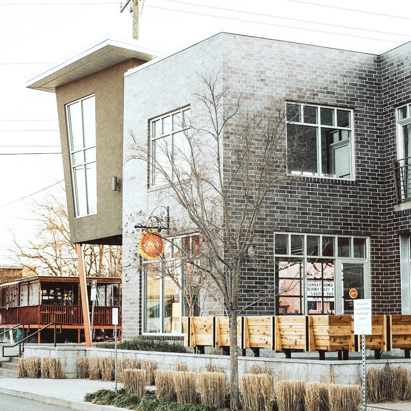 #tbt to one of our favorite corners in Nashville and not just for the 🍦
&bull;
Project: The Walden Building Architecture
Photo: @powellnashville