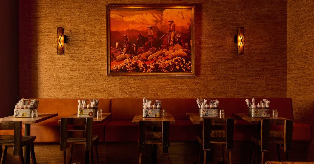 Honky-tonk meets rooftop vibes: live bands, neon lights, and a cactus garden under the skyline. 🎸🌵🐂⁠
.⁠
Project: @desertfivespotdc Interior Design ⁠
Photos: @desertfivespotdc