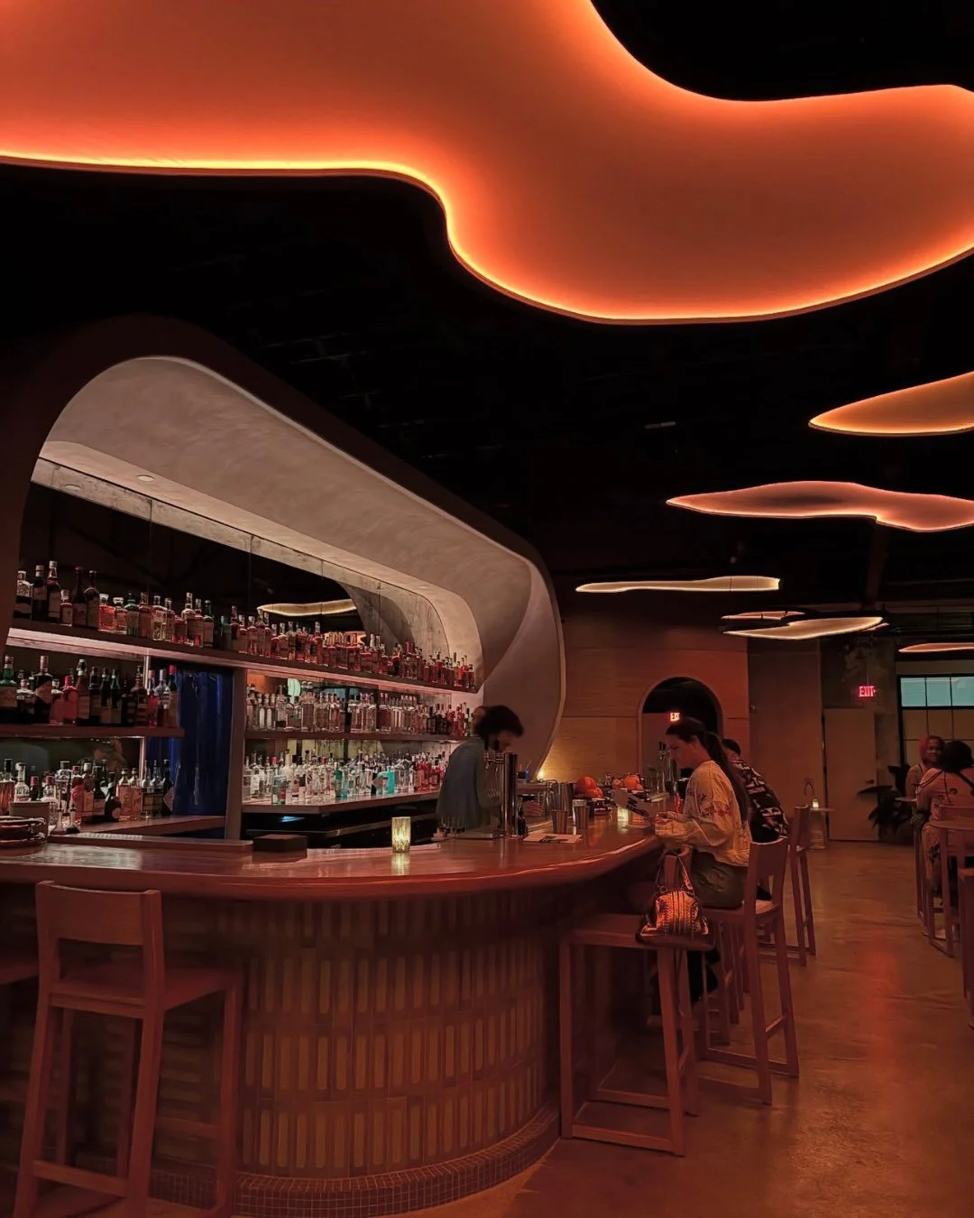 Evenings look good here. The glow, the texture, the energy&mdash;every corner of @eleven11nashville designed for connection.⁠
.⁠
Project: @eleven11nashville Design Build