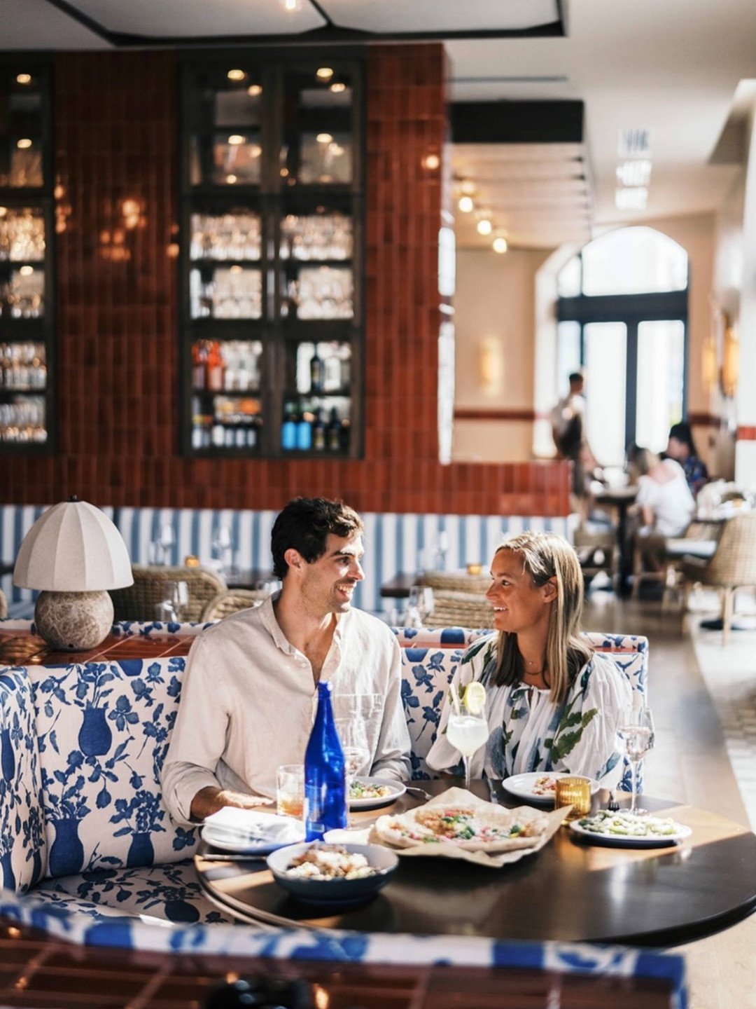 At @indacoalysbeach, our architecture and interiors teams created a dining room that feels sun-washed and relaxed.⁠
⁠
Made for long lunches and lingering evenings.⁠
.⁠
Project: @indacoalysbeach Architecture &amp; Interior Design⁠
Photos: @alysbeach
