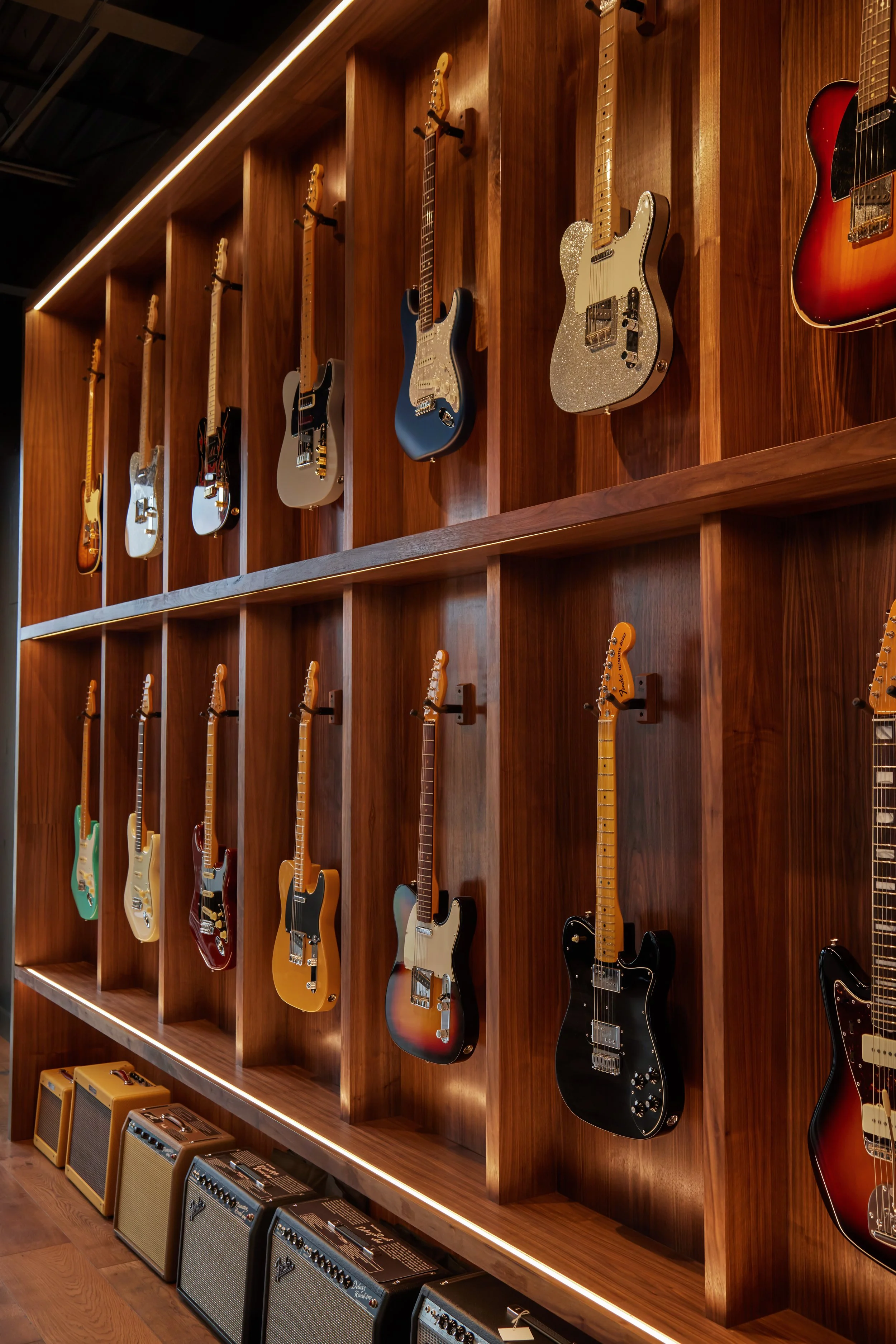 FENDER_Powell_15018.jpg