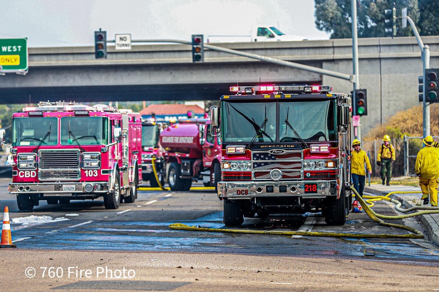 A few photos from this mornings vegetation fire off of the eastbound 78 freeway in the @vistacagov 
.
.
@vistafirefighters @oceansidefirefighters_3736 @carlsbadfirefighters3730 @sdsheriff 
.
.
#fire #firefighters #brushfire #furstdue #chiefmilleramba