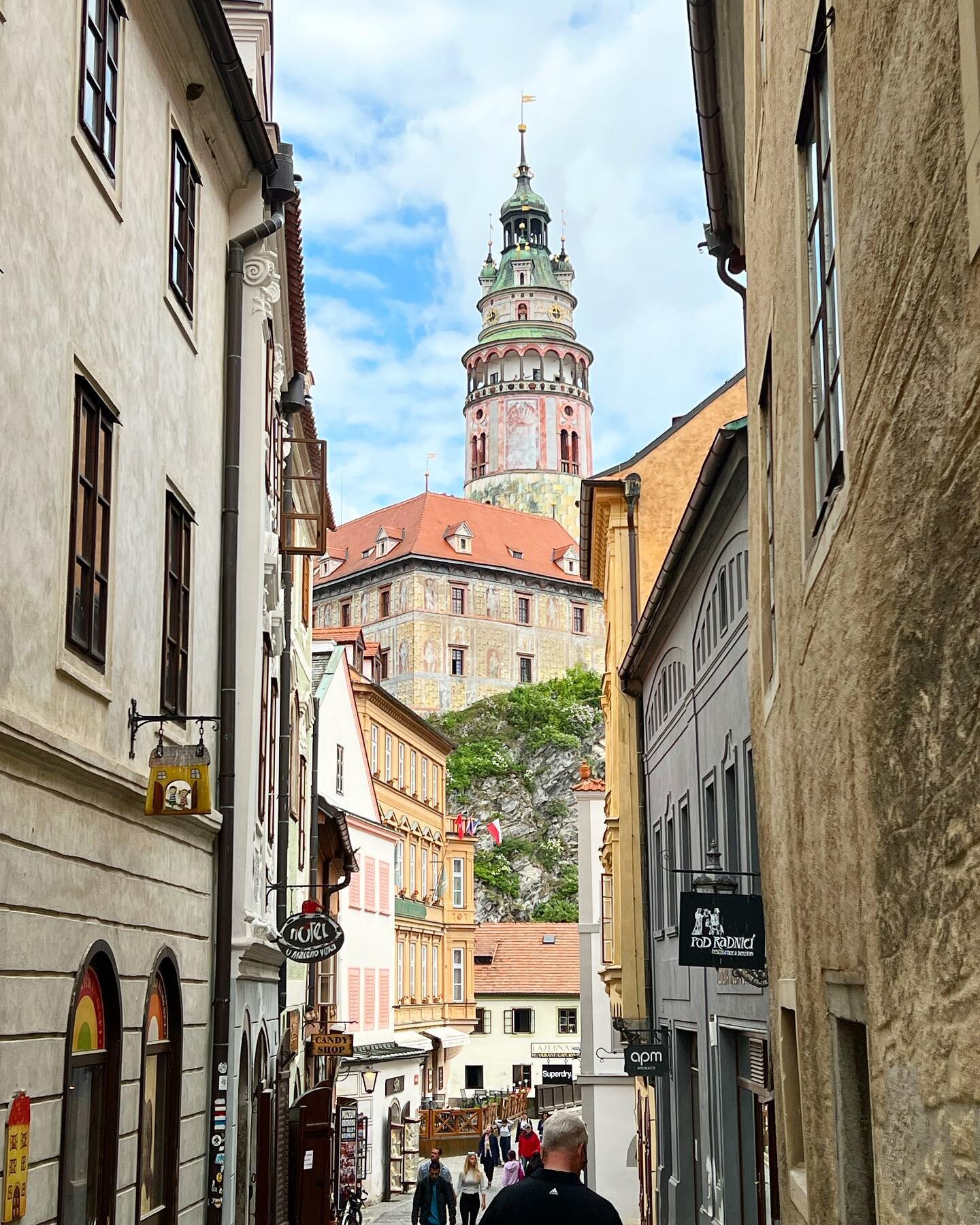 #česk&yacute;krumlov is perhaps the most charming place I have ever been ! The countryside was as green as #wales and the scenery perhaps as dramatic as #rondaspain . As easy as it was to lose ourselves wandering everywhere through this bewitching vi