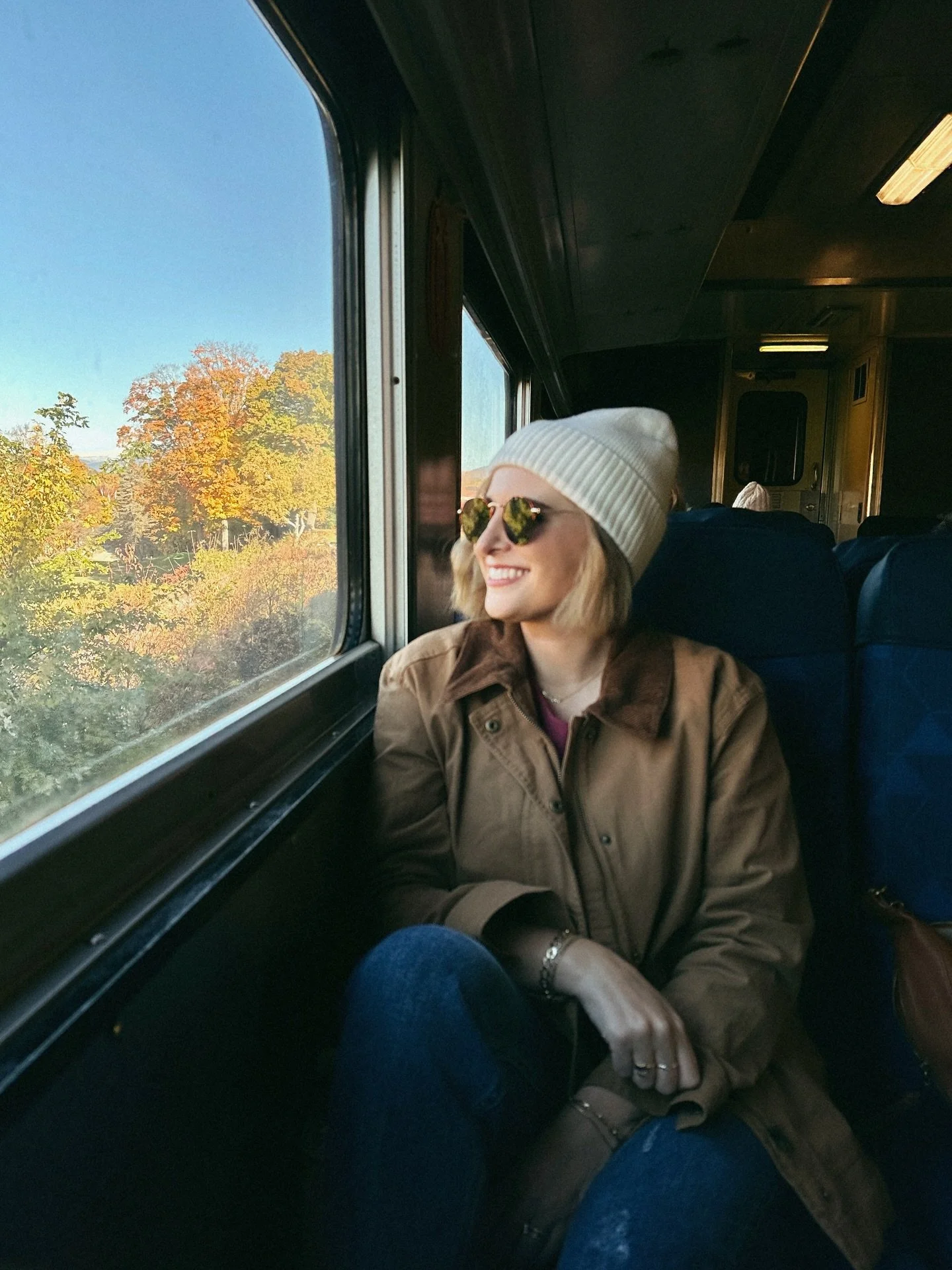 π«ππ’π π΄πππ ππππ π΅ππ π―ππππππππ πππ: πͺπππππ πΊπππππ πΉππππππ!
If you’re heading to New Hampshire’s White Mountains in the fall the @conwayscenicrailroad is a magical way to take in the view