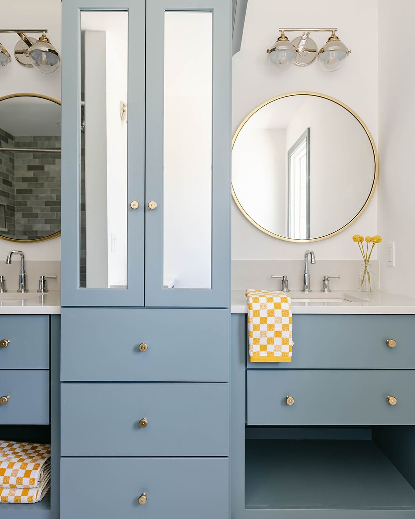 This kids bath 💛
- Separation between the sinks was intentional 
- Tiny pops of gold and yellow compliment the blues so well and naturally make it a little more fun
- According to one feisty 7 year old &ldquo;it&rsquo;s so preppy&rdquo; 😂 which was