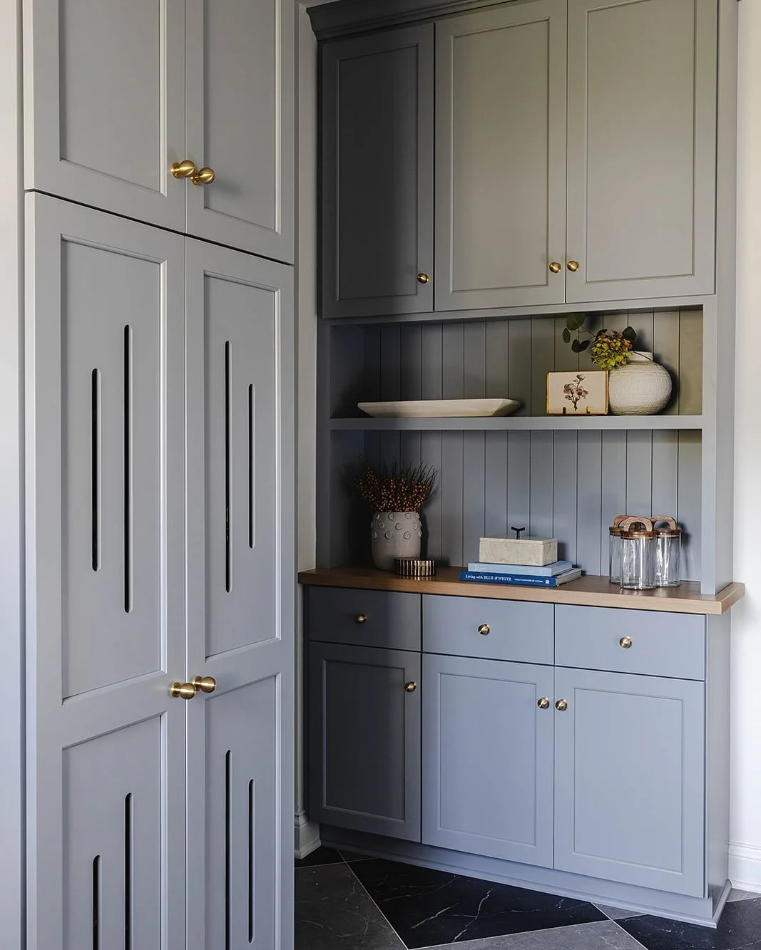 Beautiful rooms made for organizing the whole family. Some may call it a mudroom, but this one is definitely the Owner&rsquo;s Entry. It&rsquo;s the room welcoming you into your home, with a place for everything. 

Designed and styled by us @stellano