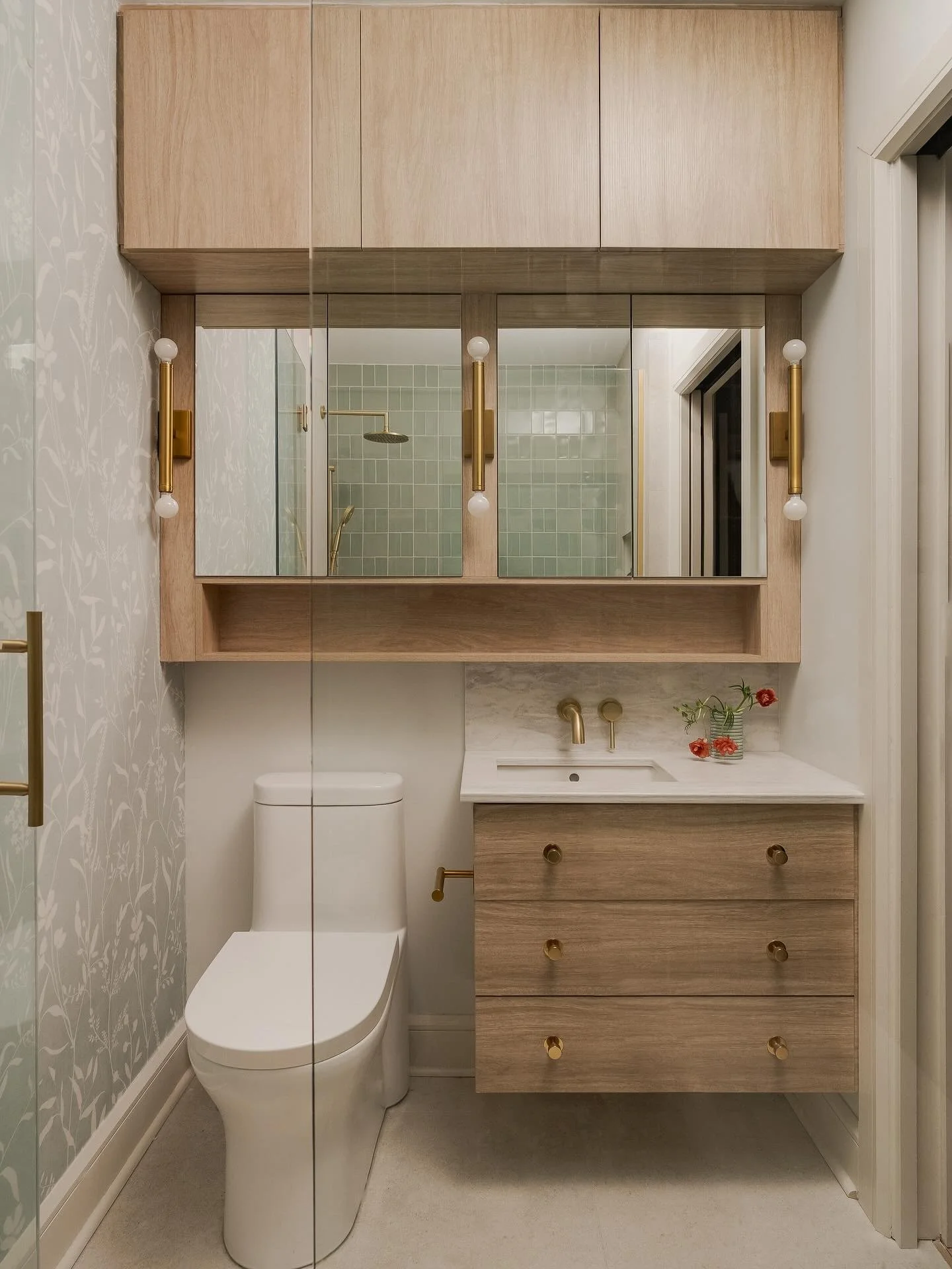 Color + Calm. Not mutually exclusive. 

We love how this bathroom project is full of personality, packed with storage and still embodies a feeling of calm. 

Designed and styled by us @stellanoirdesign 
Photography by @dan.aponte.photographer