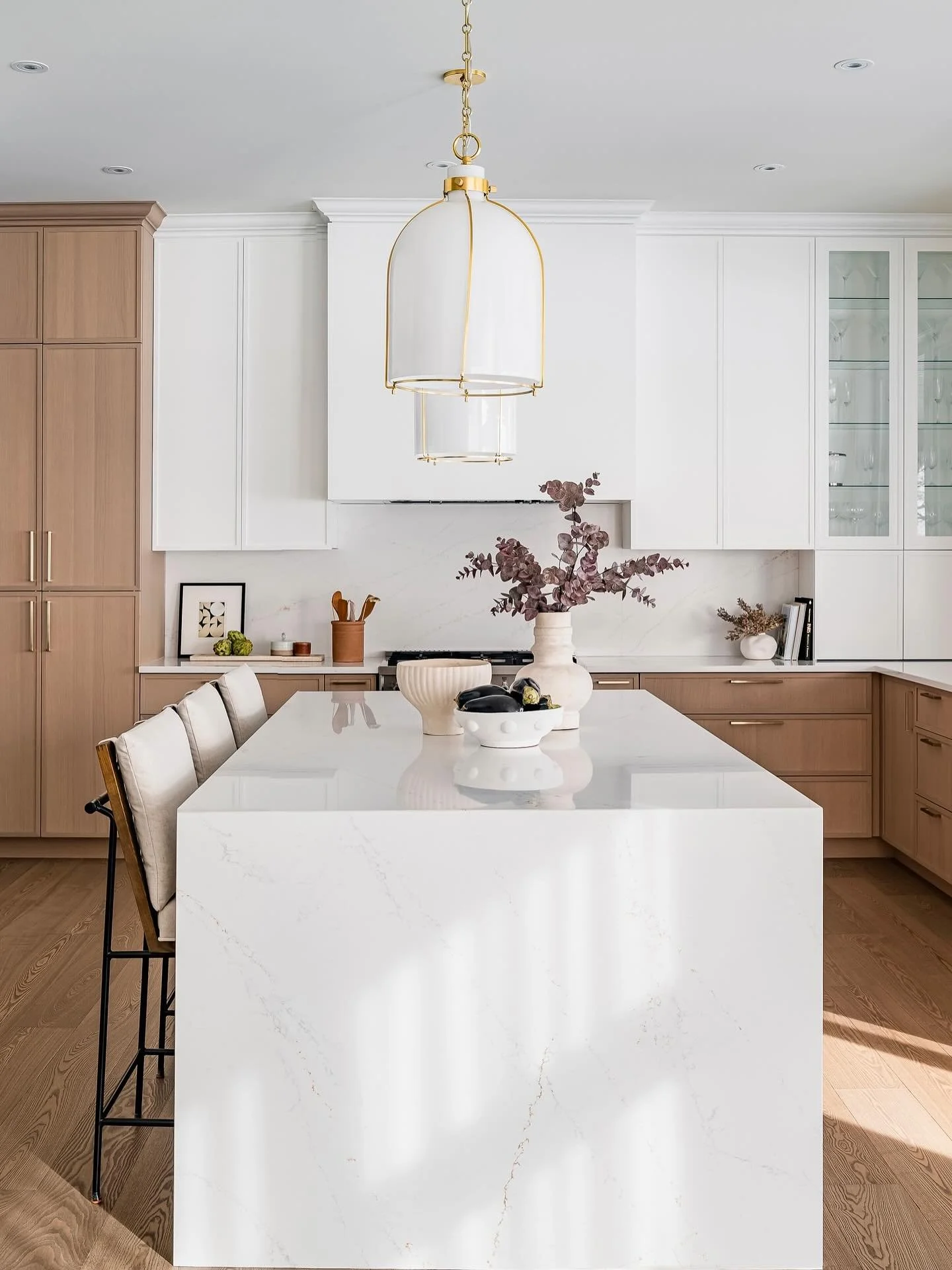 Hello gorgeous. Taking a trip down memory lane with the beauty. Did you know that kitchens are our specialty? 

I&rsquo;ve been a #certifiedkitchendesigner for over 15 years now 👀 with the NKBA and I couldn&rsquo;t imagine doing anything else&hellip