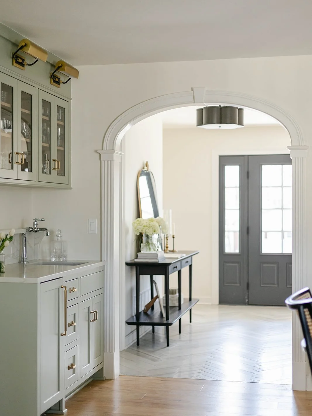 Cheers to the weekend 🥂
Please enjoy two of my favorite custom bar projects.  These both have such unique features and different styles! 

1. When challenges become features ✨ We decided to cut our stone shelf around the faucet in this wet bar paint