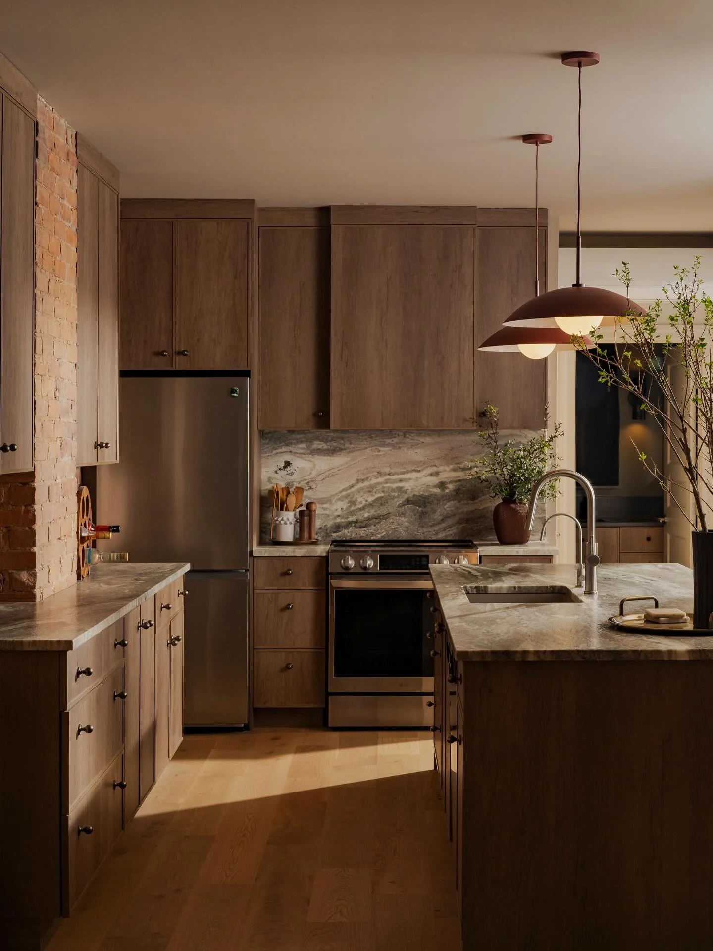Dancing into the weekend with a new project drop. Checkout our Plateau Project - specifically the kitchen with some DRAMA in the before and after shots 💥 

Swipe to see more of this simple space, where texture and natural materials really shine. We 