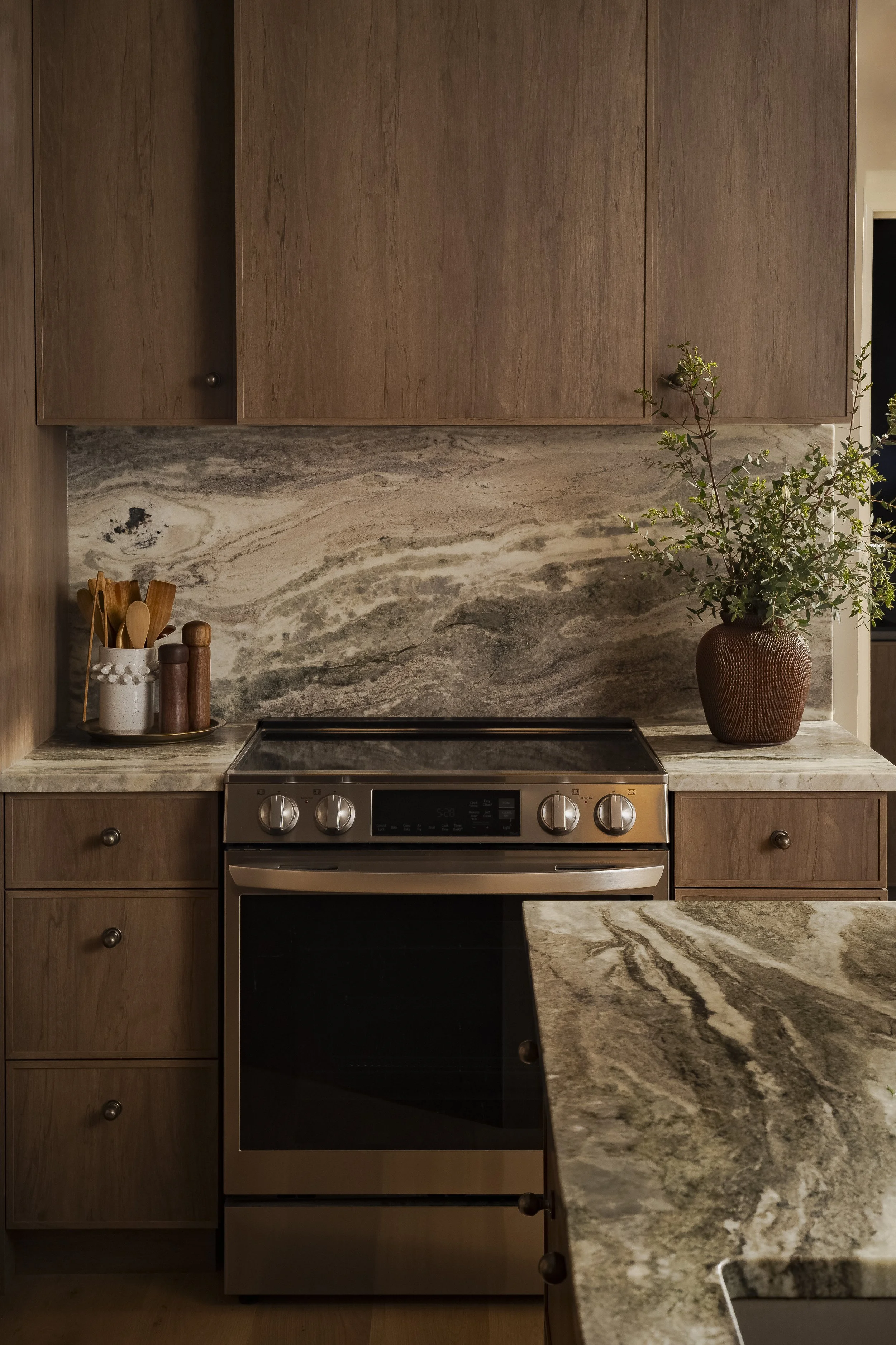 Stella Noir - Marquette Kitchen-11.jpg