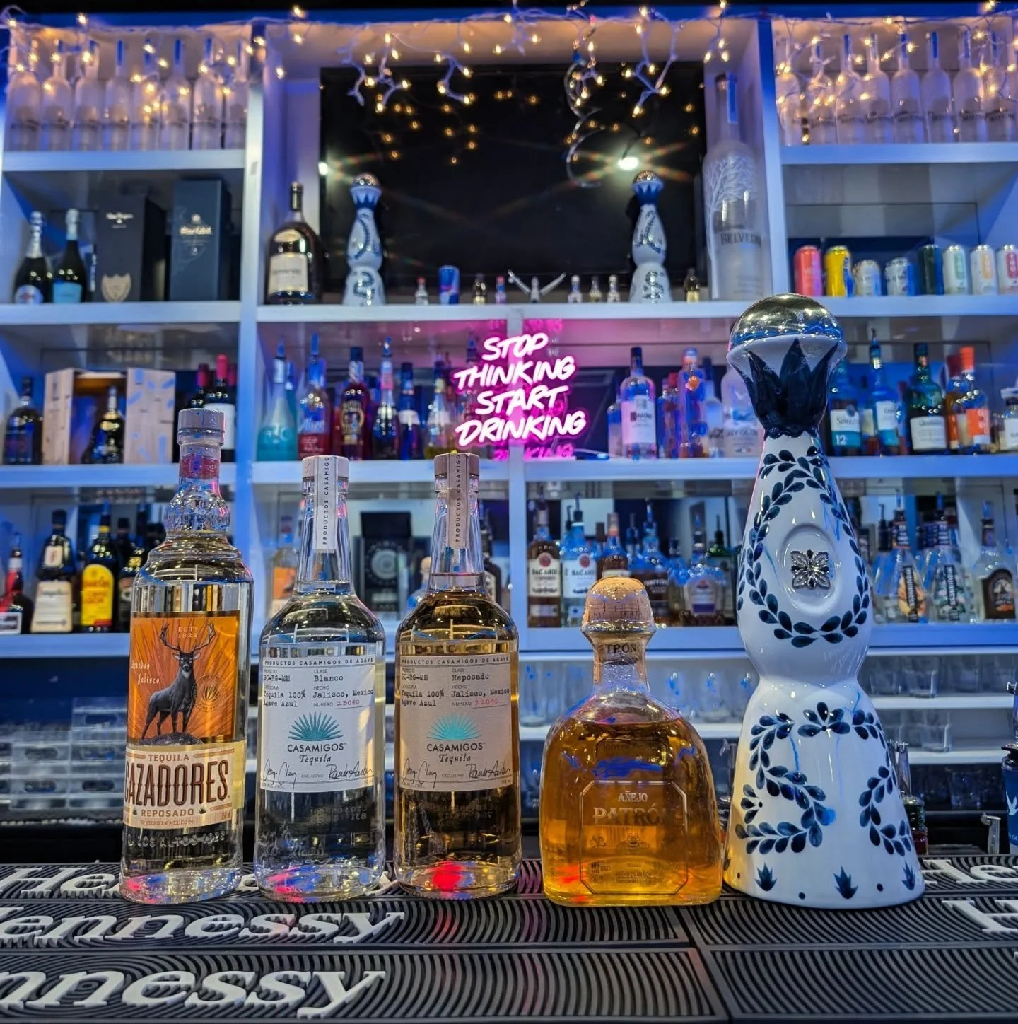 TONIGHT&rsquo;S CALLING FOR TEQUILA 🌵🥃

Tequila Happy Hour is ON from 7pm to 12am
Salt ready, limes juicy, vibes loud.

Sip your favourites:
✨ Cazadores Reposado
✨ Casamigos Blanco
✨ Casamigos Reposado
✨ Patr&oacute;n A&ntilde;ejo
✨ Clase Azul Repo