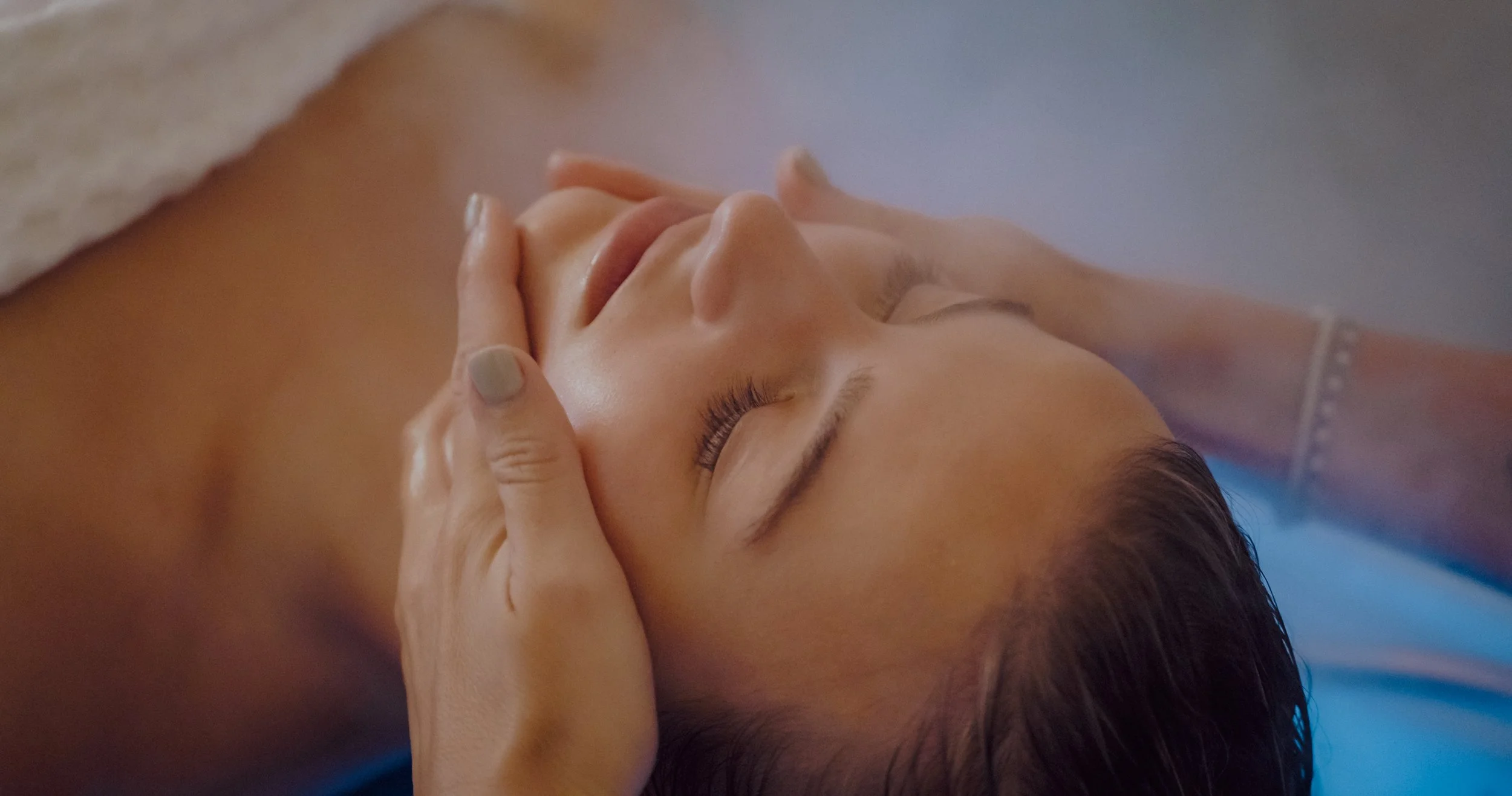 FX6 CAM A0107.MXF.12_42_50_11.Still001.jpg