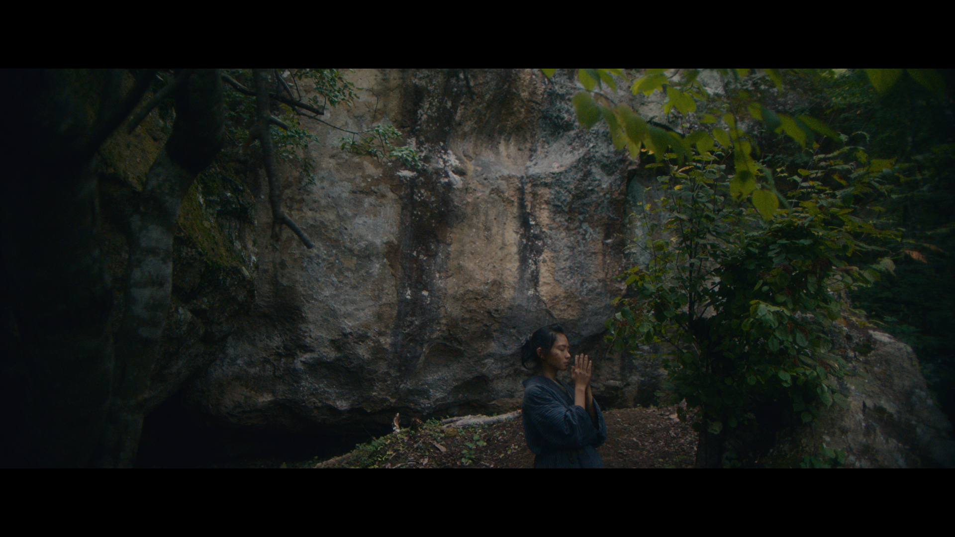 Mountain Woman (Yamaonna) - Feature