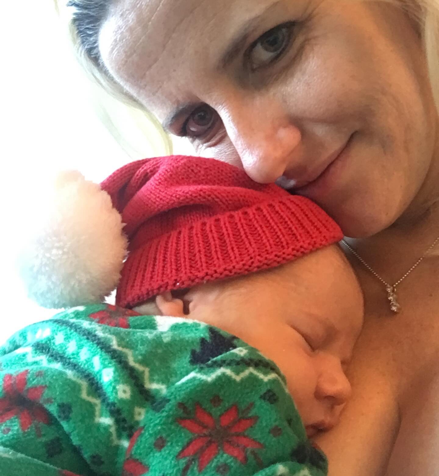 It is your right: to not want to hand your baby around, to ask people not to visit unless vaccinated, to come another time if they are unwell, to feed as long as you want, to &ldquo;spoil&rdquo; your baby by holding them non stop and feed on demand, 