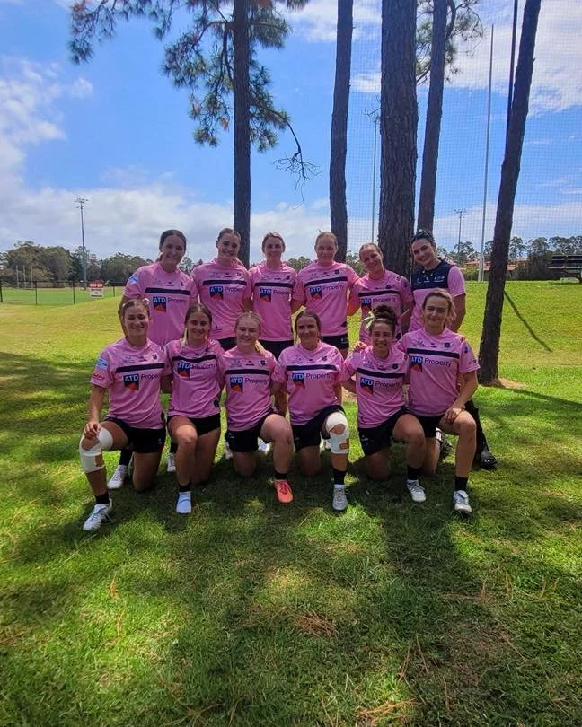 3 from 3 in an awesome undefeated performance today for our Premier Women at the Gold Coast 7s. Cup Semi Finals are mid morning tomorrow at Bond Uni. Give em heaps girls!!! #womensrugby