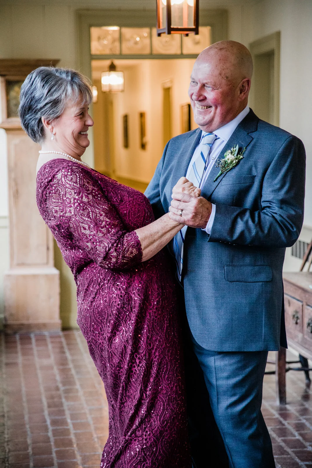 couple-dancing-in-hallway-grafton-inn.jpg