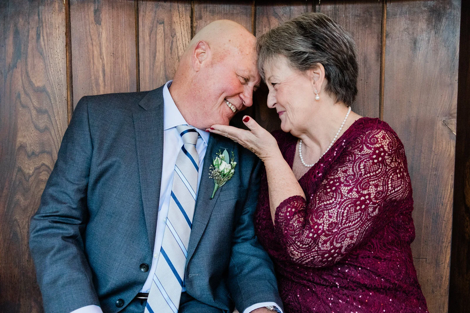 elopement-couple-with-hand-on-chin-vermont.jpg