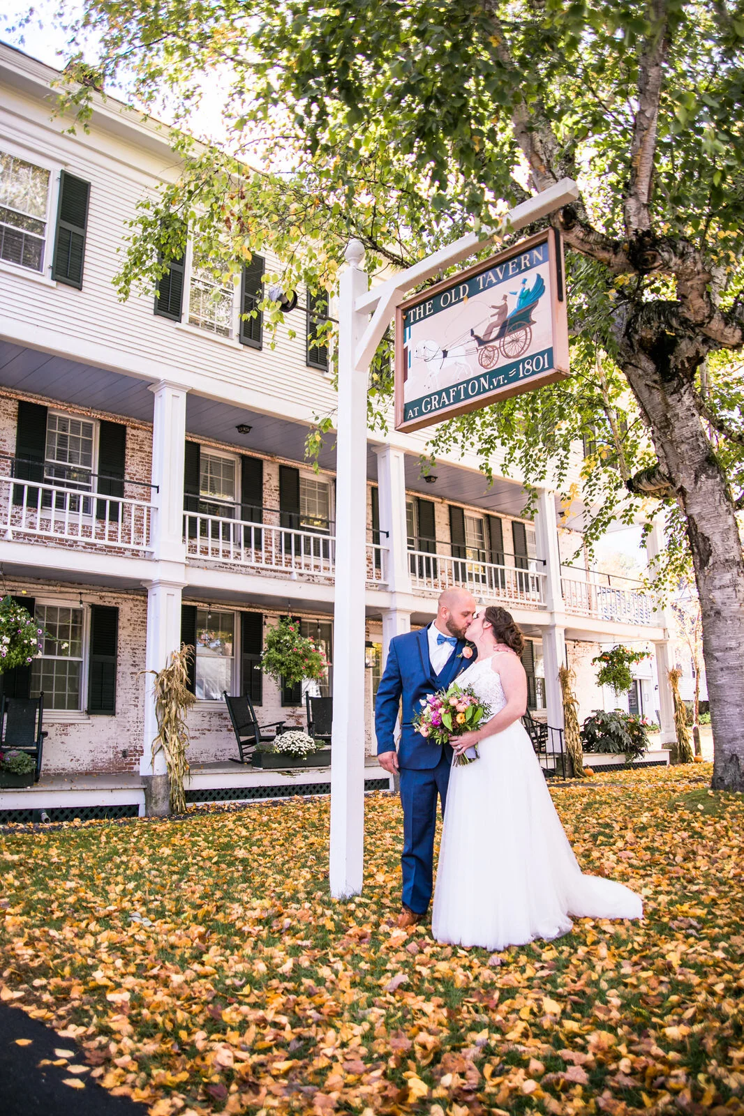 couple-kissing-at-grafton-inn-vermont.jpg