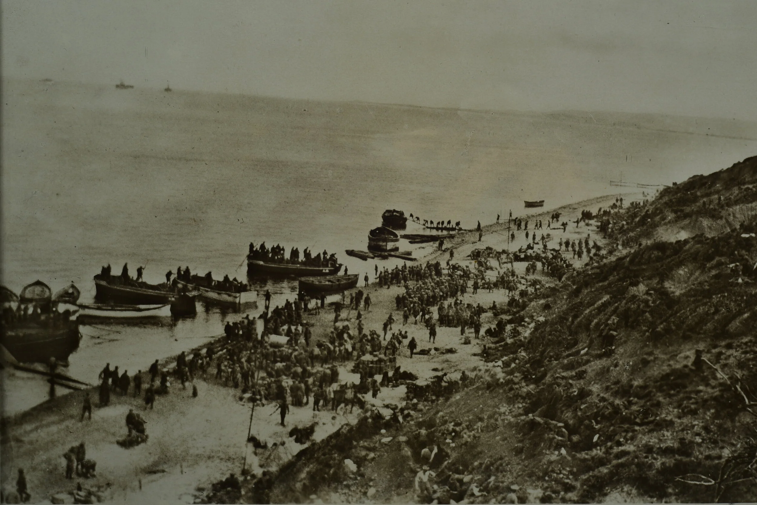 The ANZACS landing at Gallipoli - 25. April 1915