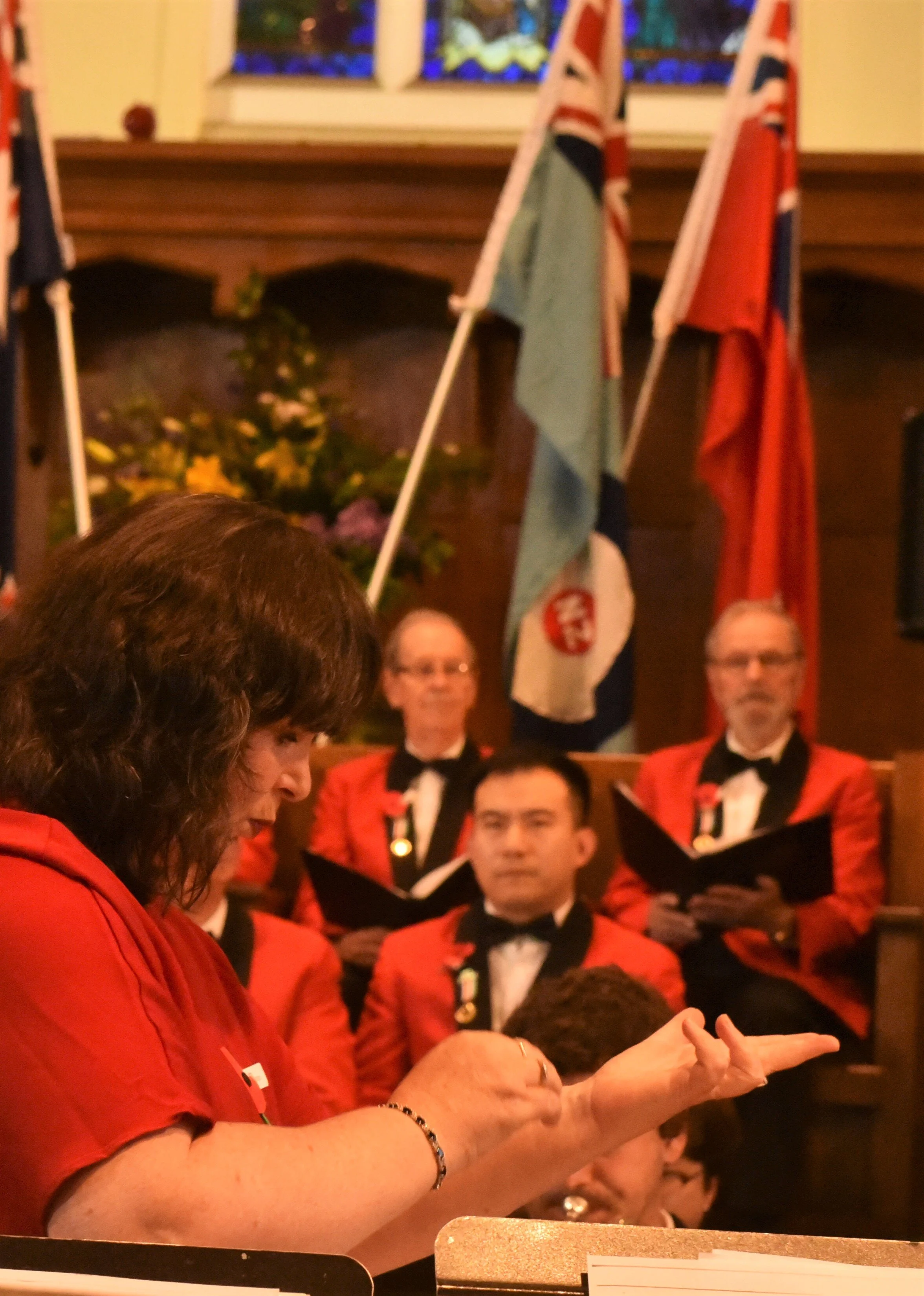 Karen Knudson conducting
