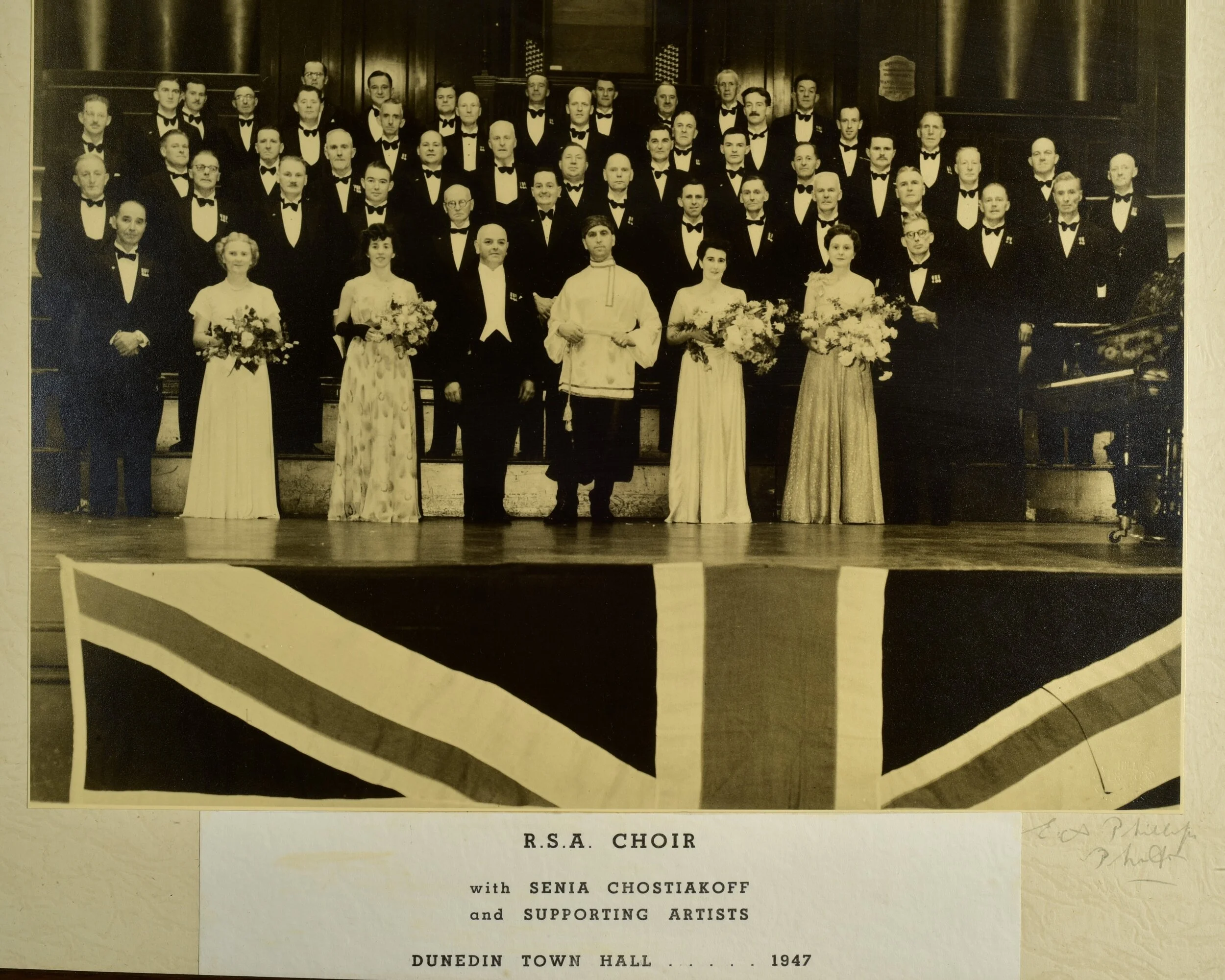 !947 Choir with Senia Chostiakoff