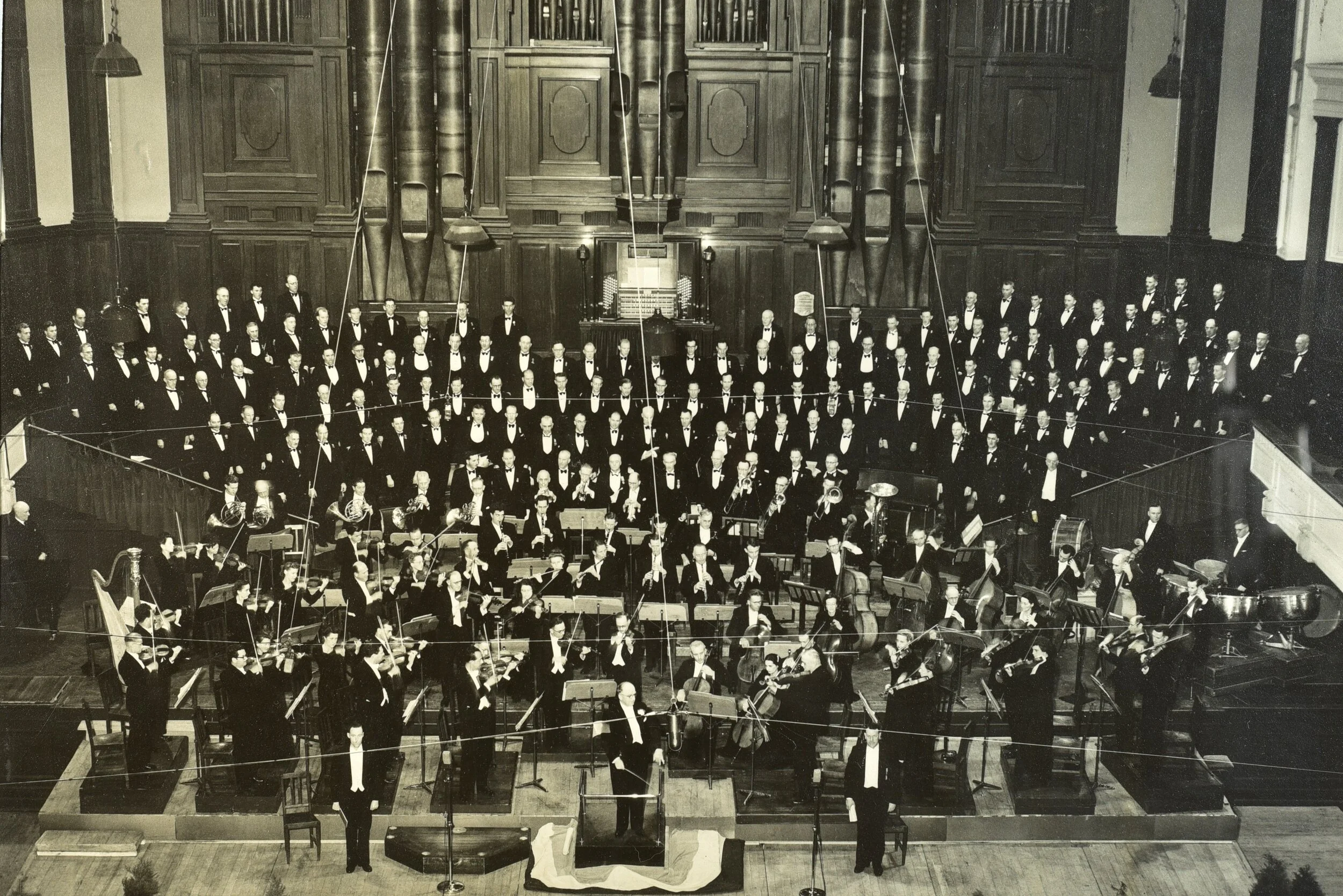1950 (?) Massed Choir with Orchestra in Town Hall