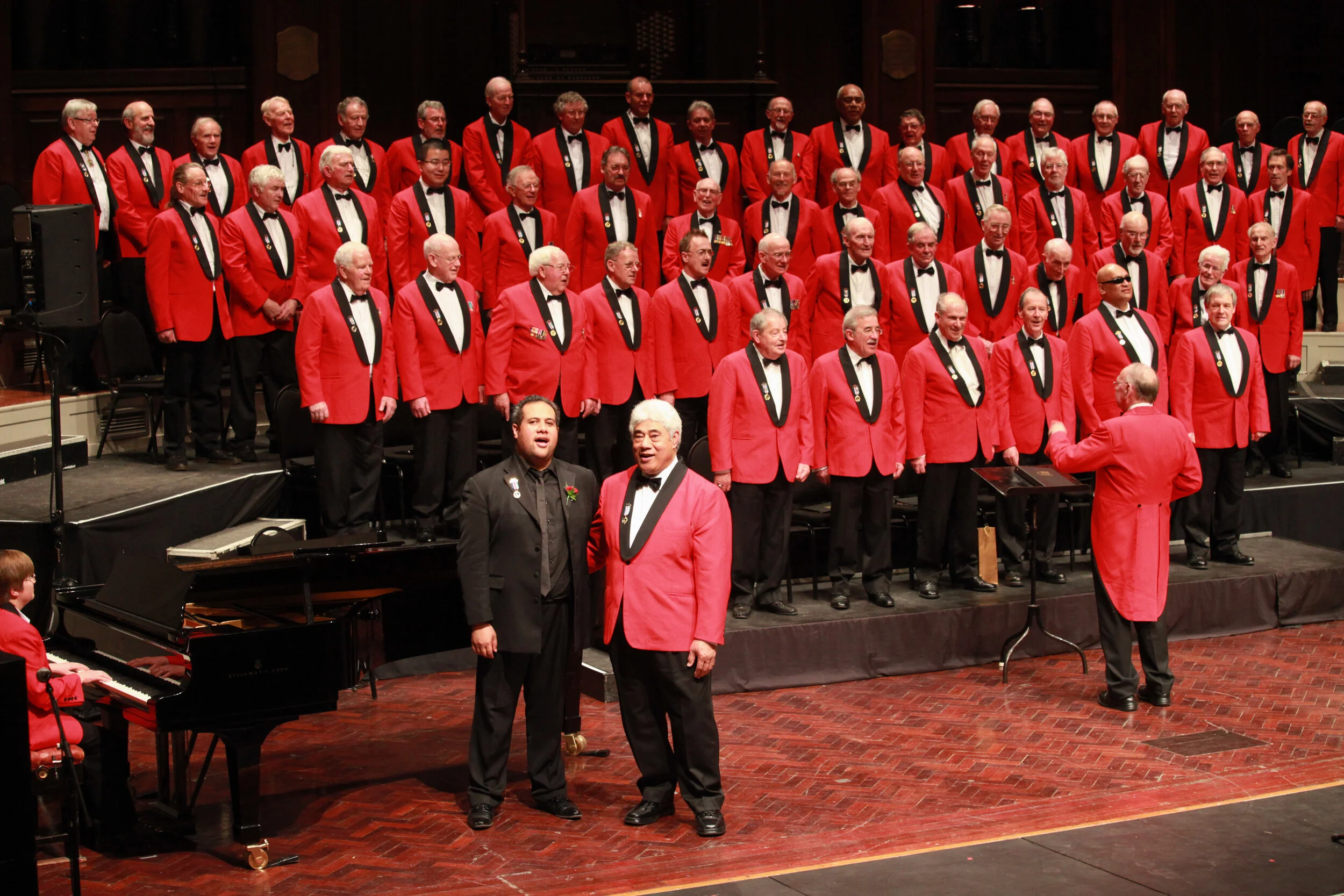 2013 Jonathan Lemalu &amp; Father Foalima with Choir