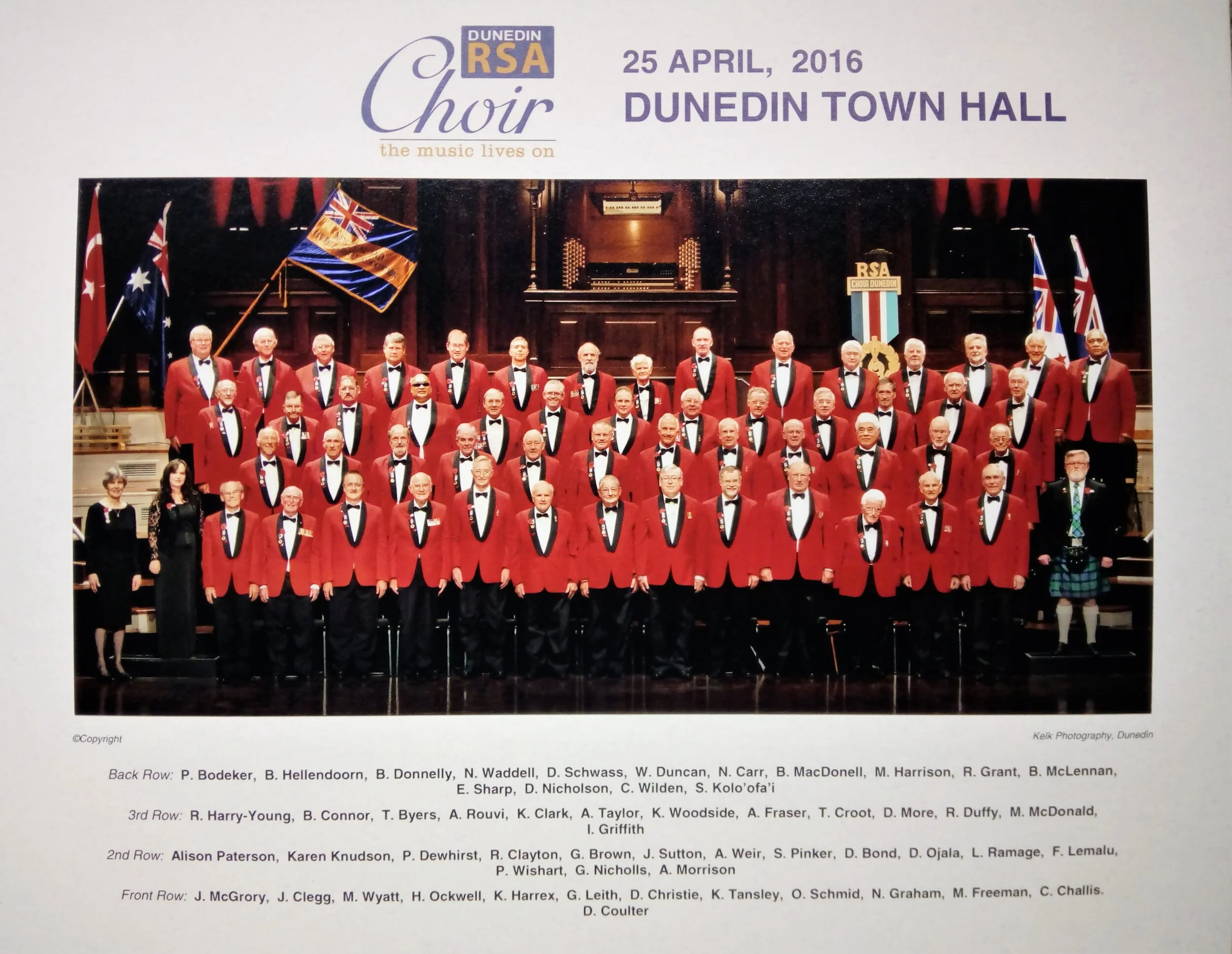 2016 Anzac Revue Choir Photo